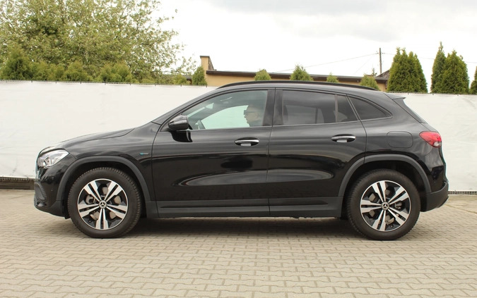 Mercedes-Benz GLA cena 147000 przebieg: 32600, rok produkcji 2020 z Stryków małe 121